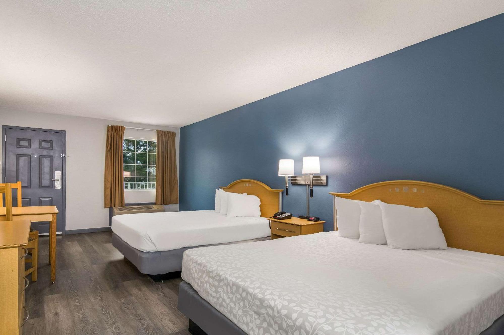 Queen Room Two Queen Beds Higher Floor
